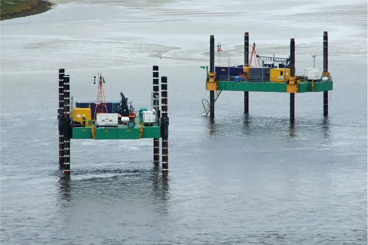 Geologisk utforskning Självhöjande plattform